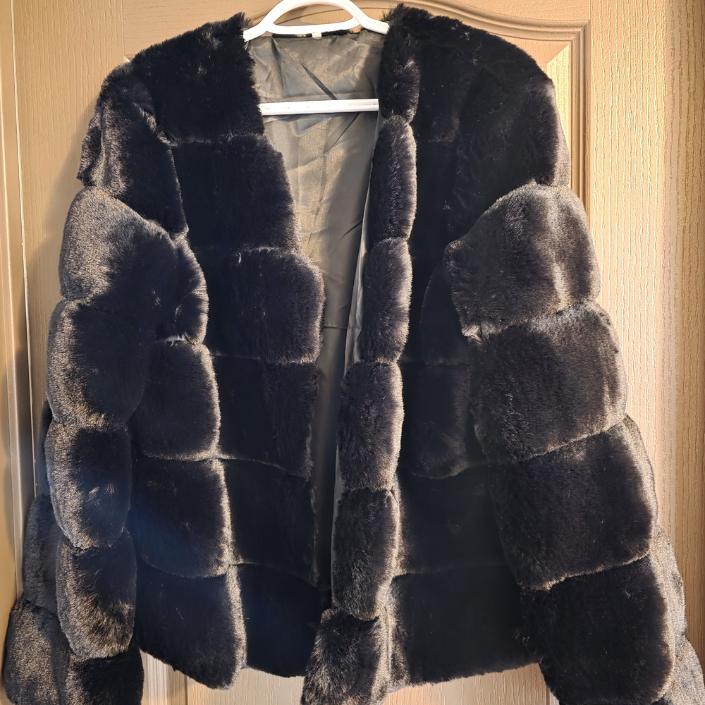 Elegant Black Faux Fur Jacket